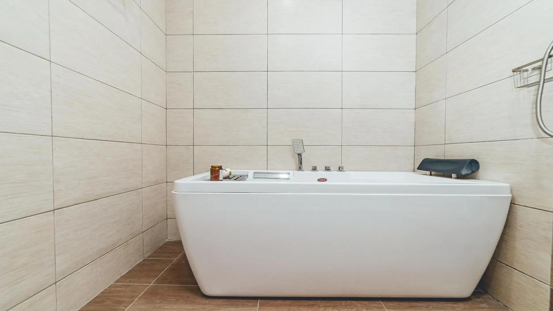 Apartament Molek Haus Living 3Br W Bathtub Ponderosa Golf By Our Stay Johor Bahru Malezja